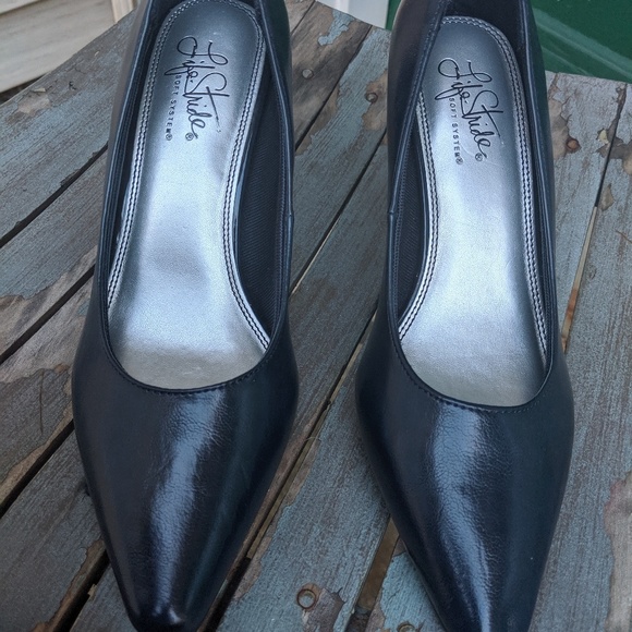 Life Stride Shoes | Navy Blue Faux Leather Heels 7m Nwot | Poshmark